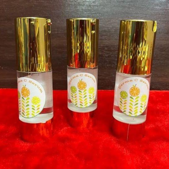 VITAMIN C/derma c serum